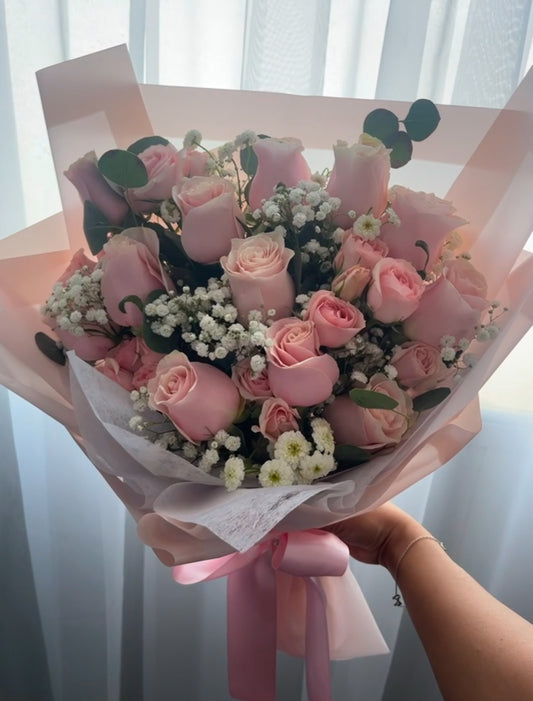 Classic petite rose bouquet