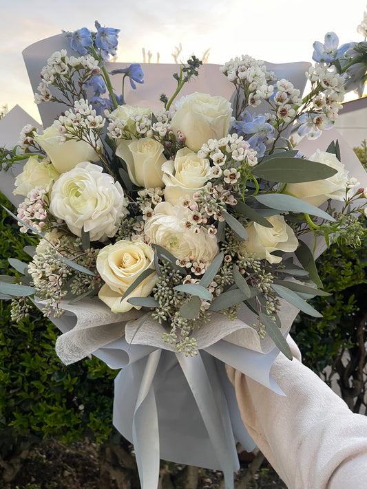 Creamy hues and a touch of blue