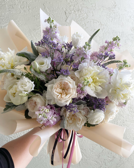 Elegant cream Garden mix